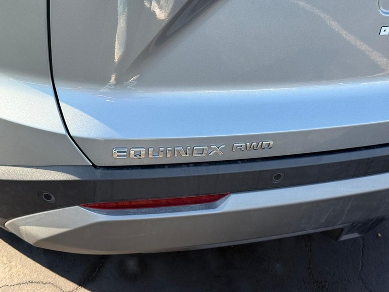 Chevrolet Equinox Vehicle Full-screen Gallery Image 5