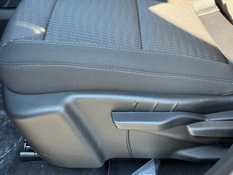 Chevrolet Equinox Vehicle Full-screen Gallery Image 19