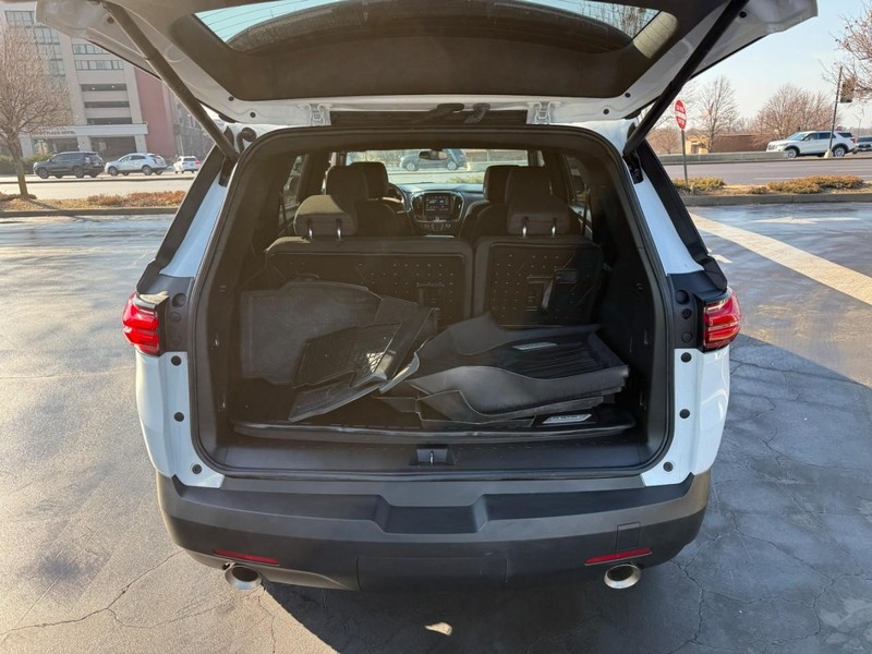Chevrolet Traverse Vehicle Full-screen Gallery Image 6