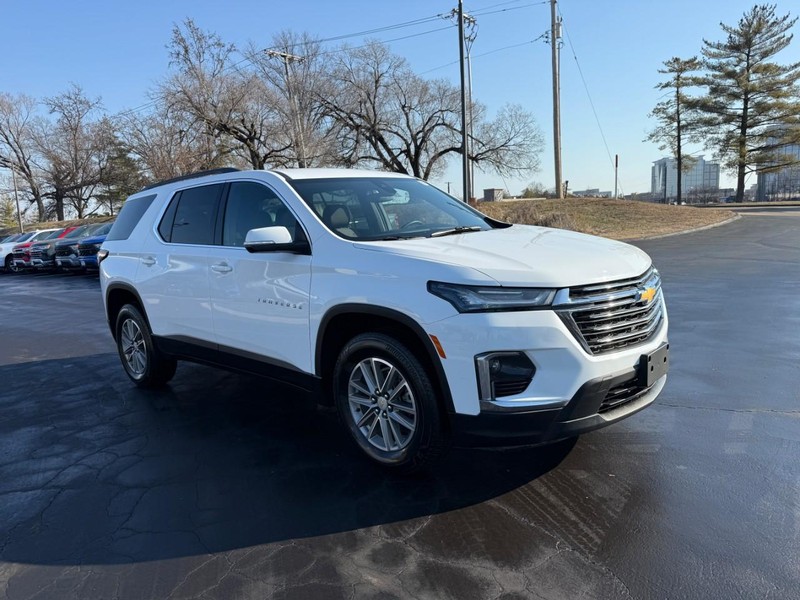 Chevrolet Traverse Vehicle Full-screen Gallery Image 9
