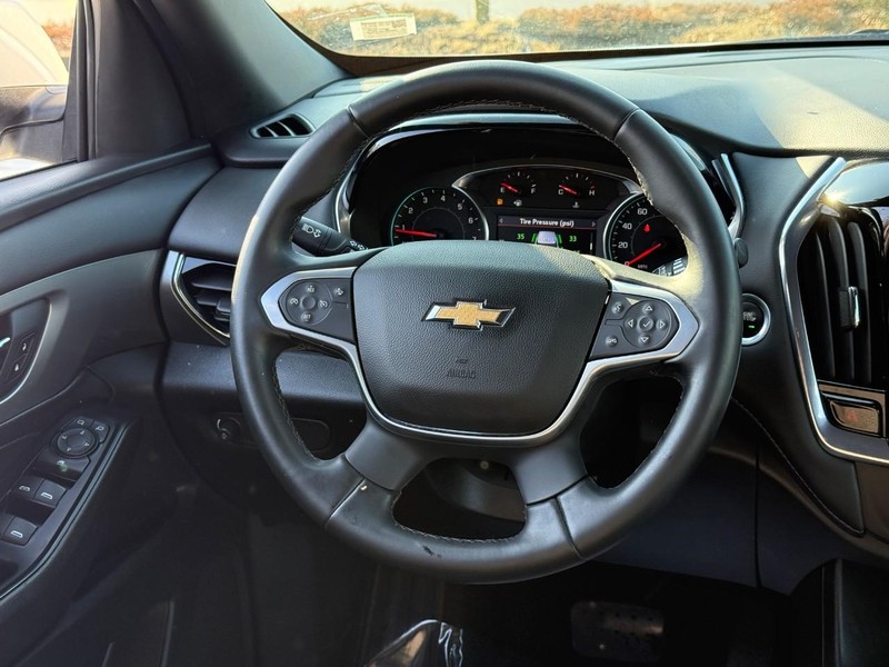 Chevrolet Traverse Vehicle Full-screen Gallery Image 14