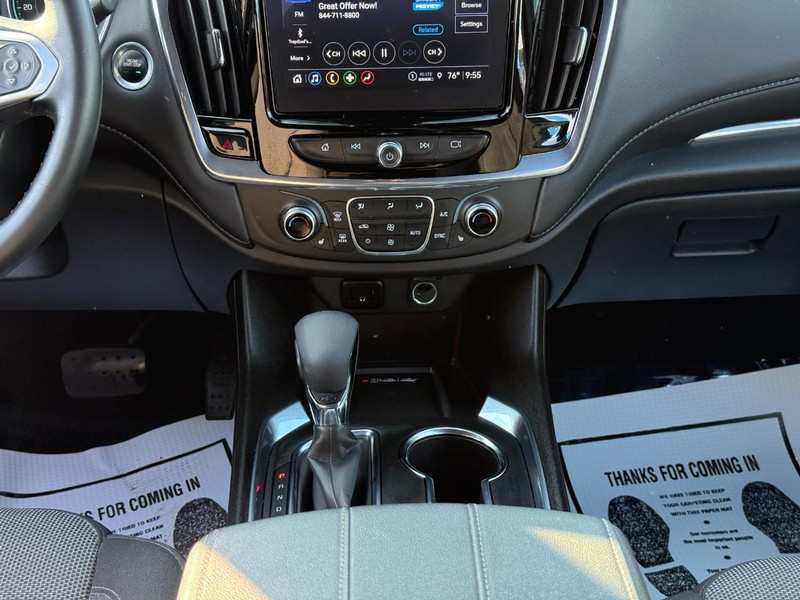 Chevrolet Traverse Vehicle Full-screen Gallery Image 16