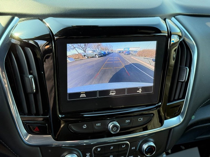 Chevrolet Traverse Vehicle Full-screen Gallery Image 26