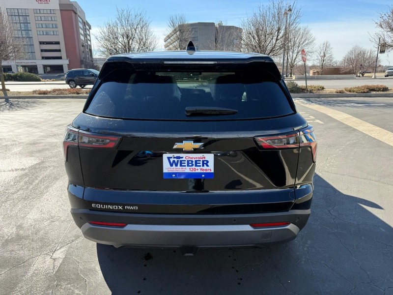 Chevrolet Equinox Vehicle Full-screen Gallery Image 7