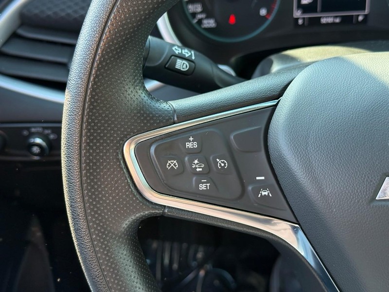 Chevrolet Malibu Vehicle Full-screen Gallery Image 20