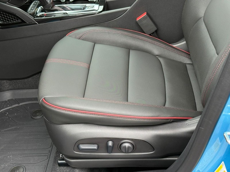 Chevrolet TrailBlazer Vehicle Full-screen Gallery Image 12