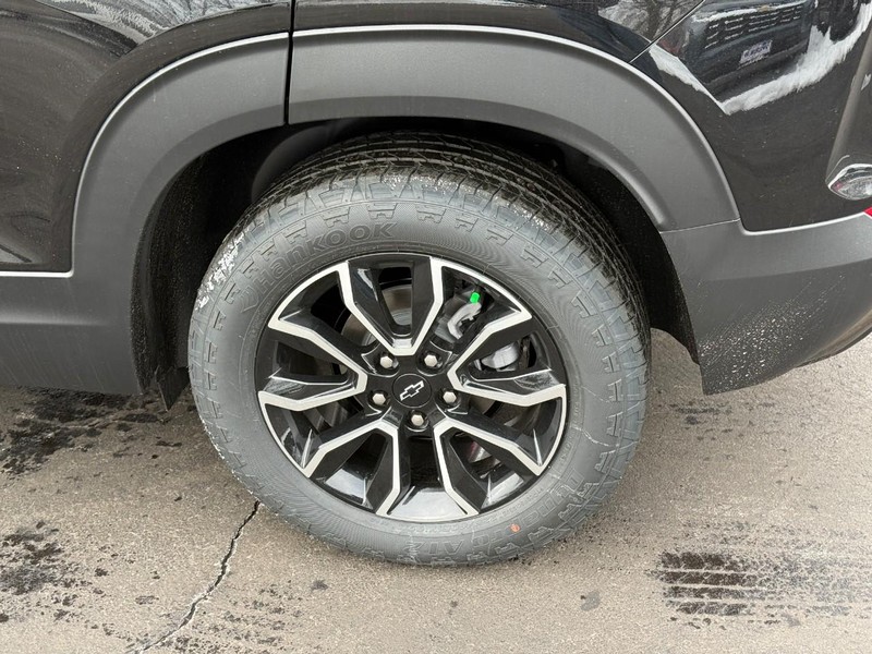 Chevrolet TrailBlazer Vehicle Full-screen Gallery Image 4