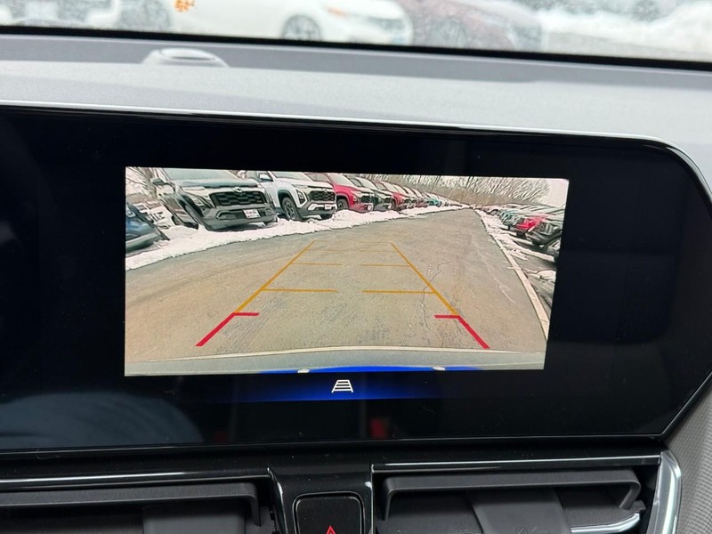 Chevrolet TrailBlazer Vehicle Full-screen Gallery Image 16