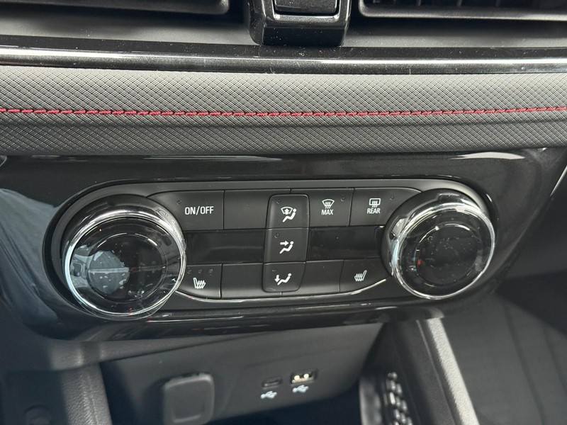 Chevrolet TrailBlazer Vehicle Full-screen Gallery Image 17