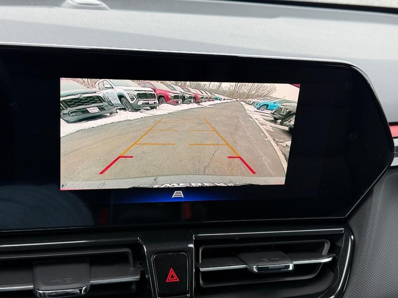 Chevrolet TrailBlazer Vehicle Full-screen Gallery Image 18