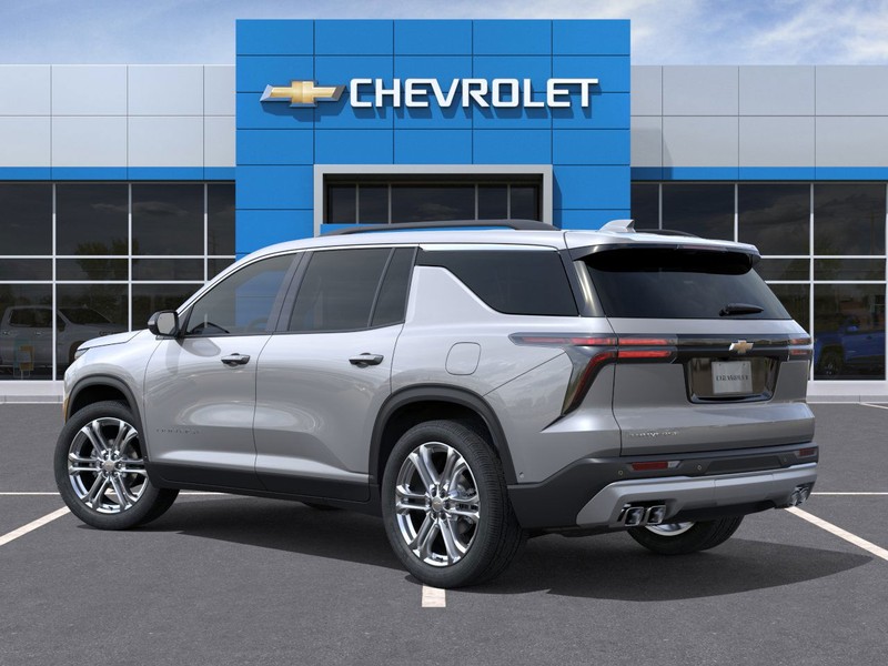 Chevrolet Traverse Vehicle Full-screen Gallery Image 3