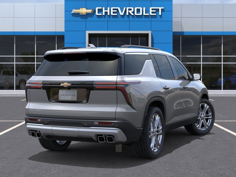 Chevrolet Traverse Vehicle Full-screen Gallery Image 4