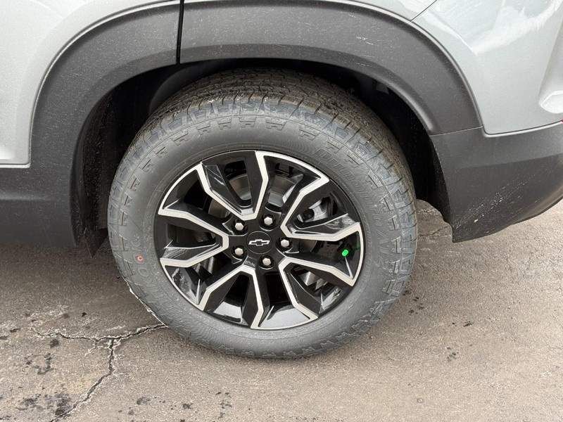 Chevrolet TrailBlazer Vehicle Full-screen Gallery Image 4