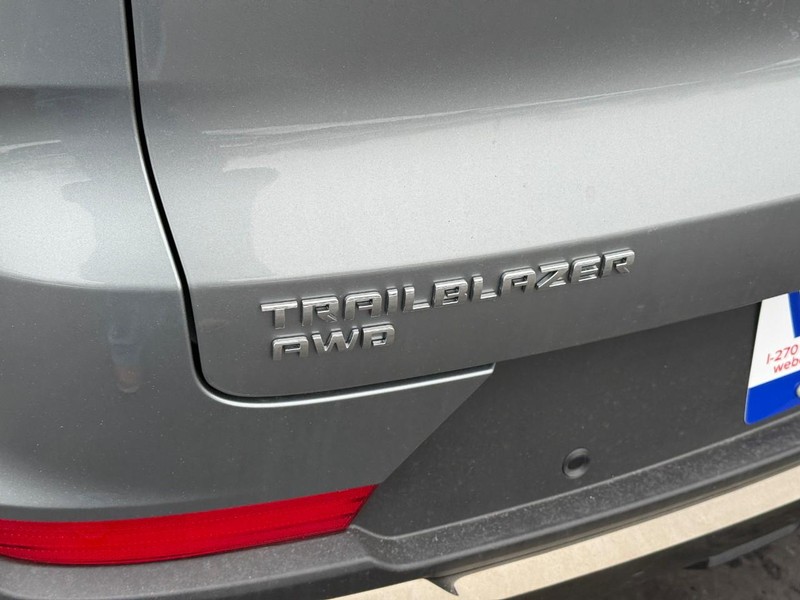 Chevrolet TrailBlazer Vehicle Full-screen Gallery Image 5
