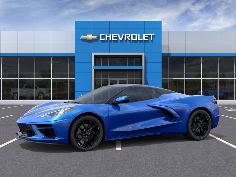 Chevrolet Corvette Vehicle Full-screen Gallery Image 2