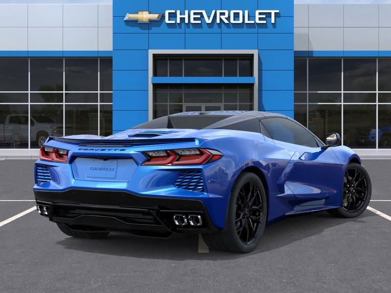 Chevrolet Corvette Vehicle Full-screen Gallery Image 4