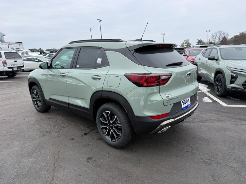 Chevrolet TrailBlazer Vehicle Full-screen Gallery Image 3