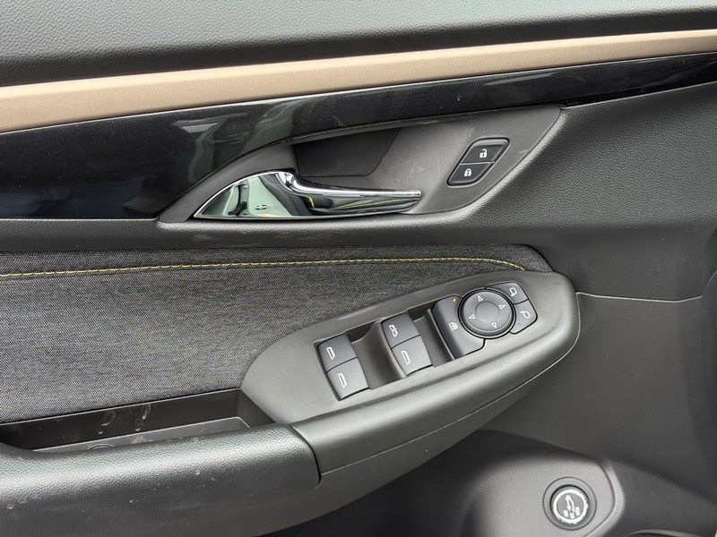 Chevrolet TrailBlazer Vehicle Full-screen Gallery Image 10