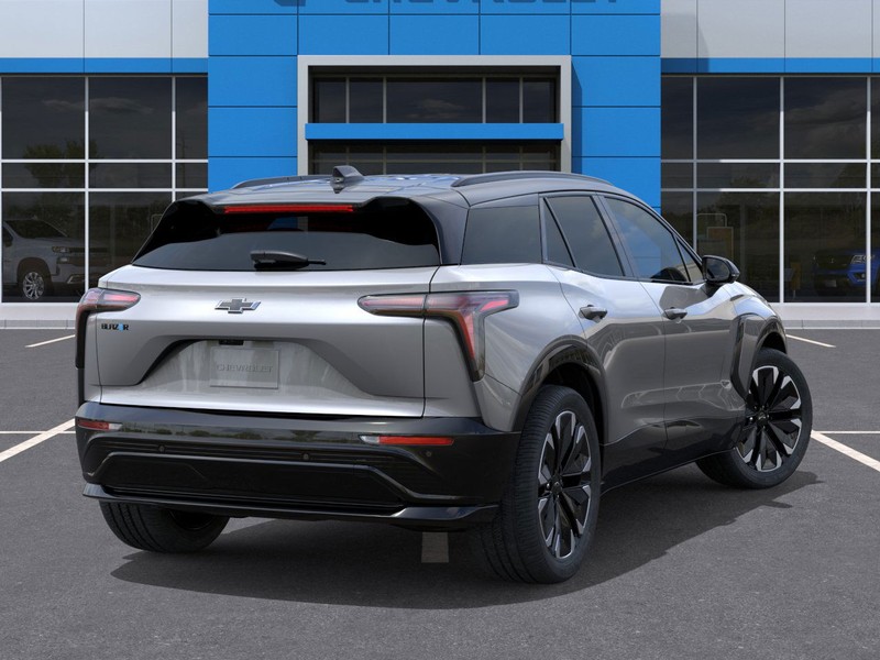 Chevrolet Blazer EV Vehicle Full-screen Gallery Image 4