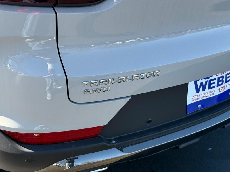 Chevrolet TrailBlazer Vehicle Full-screen Gallery Image 5