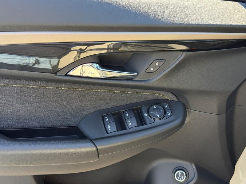 Chevrolet TrailBlazer Vehicle Full-screen Gallery Image 11