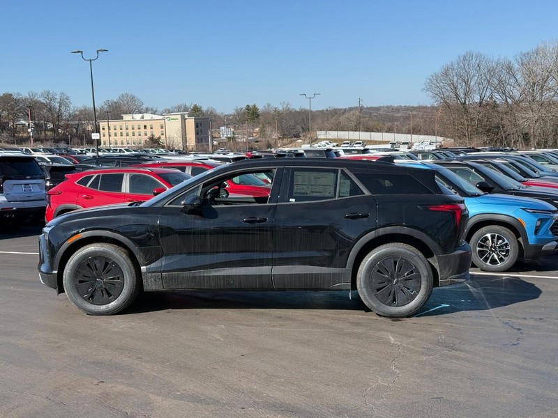Chevrolet Blazer EV Vehicle Full-screen Gallery Image 2