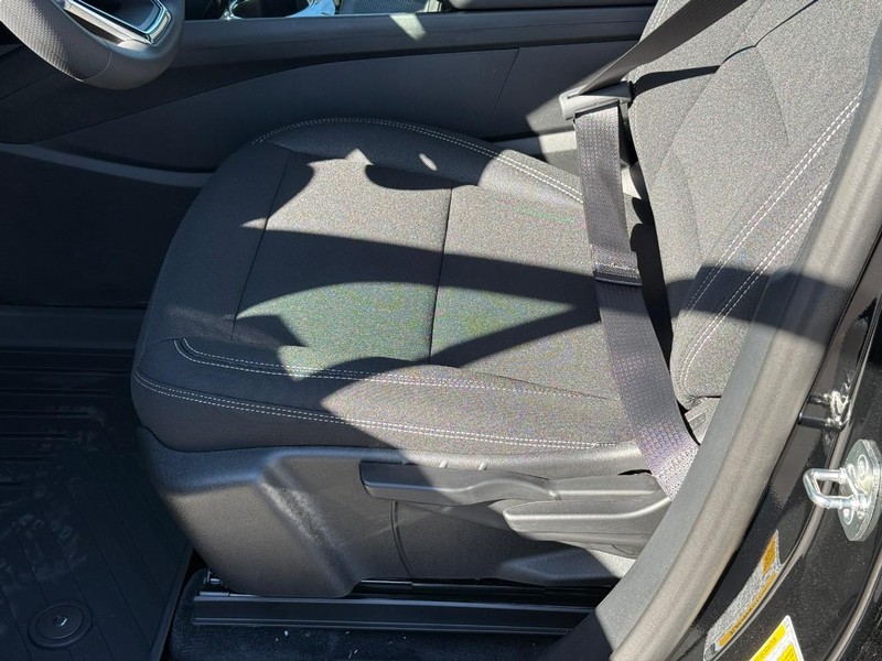 Chevrolet Blazer EV Vehicle Full-screen Gallery Image 11