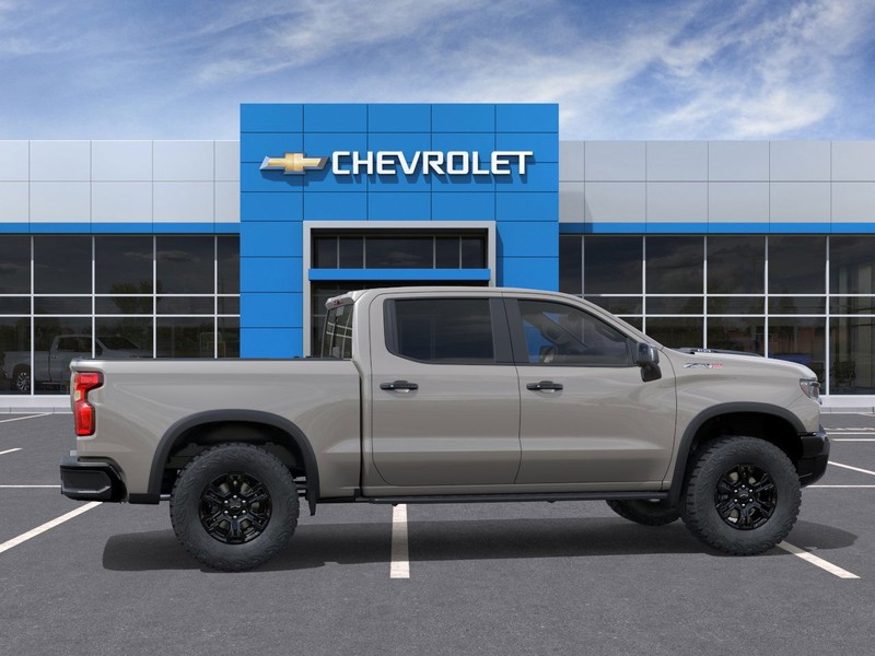 Chevrolet Silverado 1500 Vehicle Full-screen Gallery Image 5