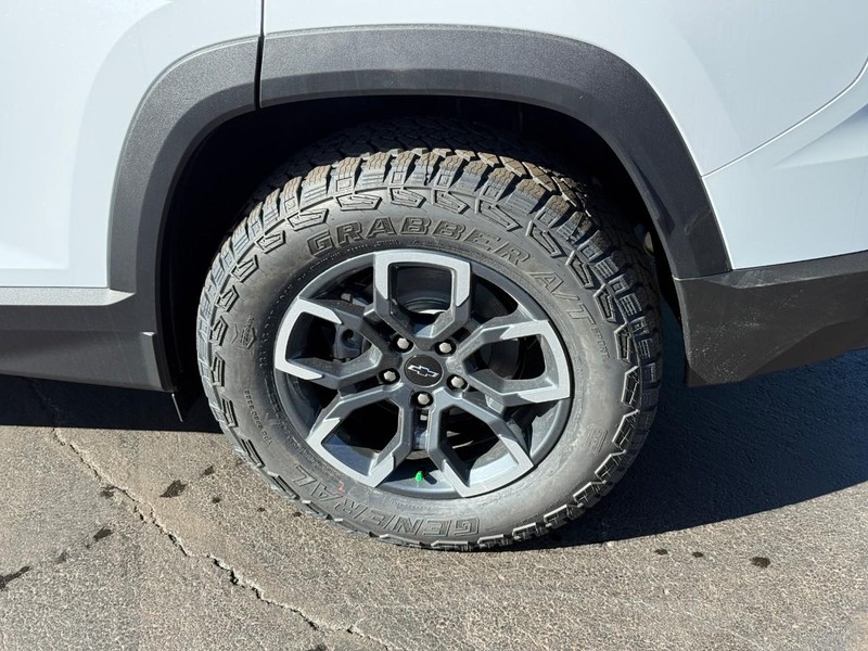 Chevrolet Equinox Vehicle Full-screen Gallery Image 4