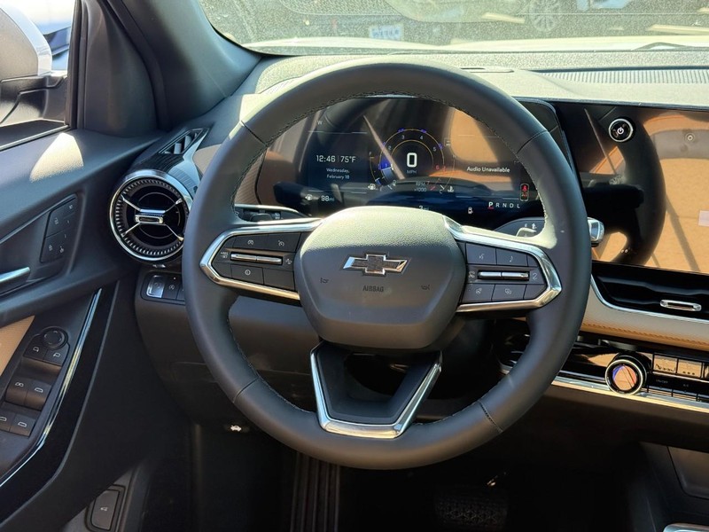 Chevrolet Equinox Vehicle Full-screen Gallery Image 8