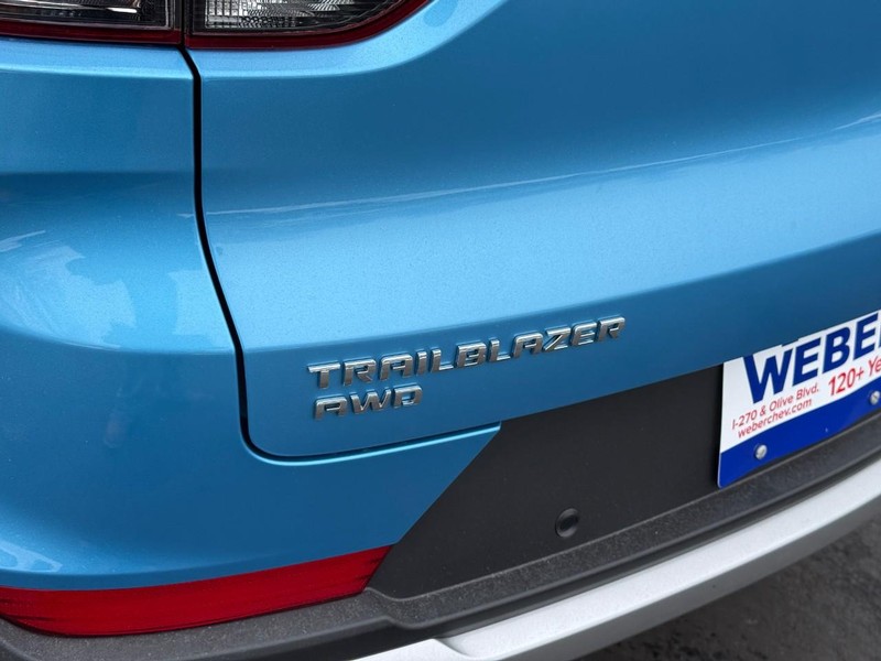 Chevrolet TrailBlazer Vehicle Full-screen Gallery Image 5