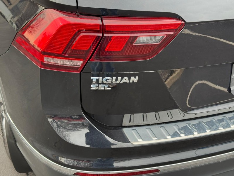Volkswagen Tiguan Vehicle Full-screen Gallery Image 5