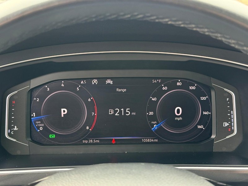 Volkswagen Tiguan Vehicle Full-screen Gallery Image 20