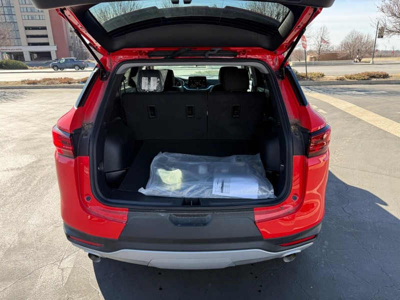 Chevrolet Blazer Vehicle Full-screen Gallery Image 6