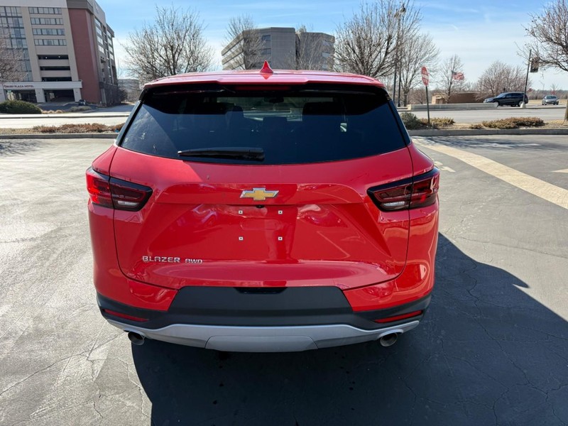 Chevrolet Blazer Vehicle Full-screen Gallery Image 7