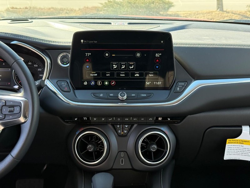 Chevrolet Blazer Vehicle Full-screen Gallery Image 15