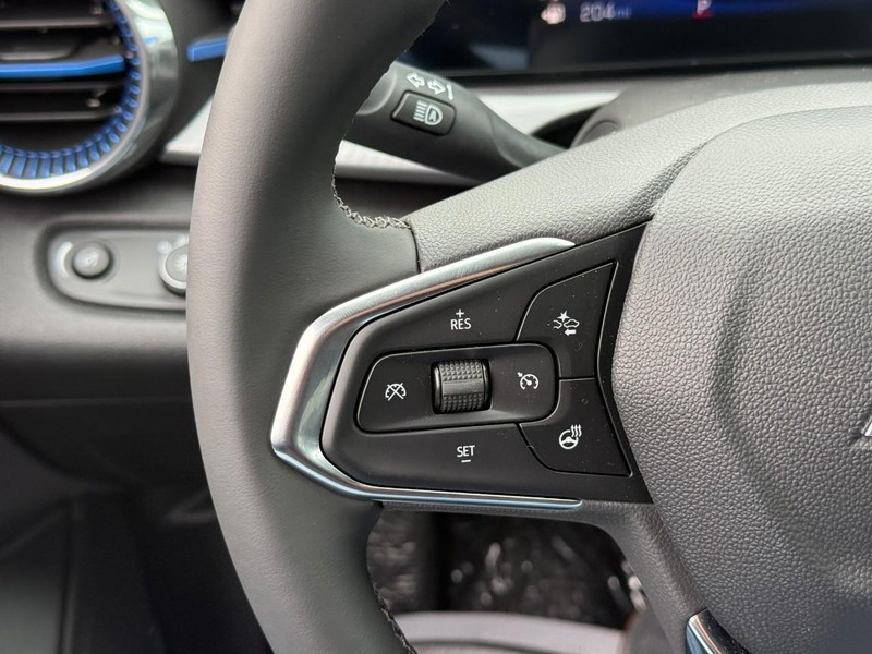 Chevrolet Trax Vehicle Full-screen Gallery Image 19