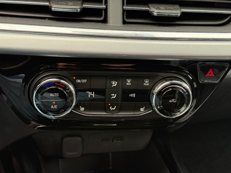 Chevrolet Trax Vehicle Full-screen Gallery Image 22