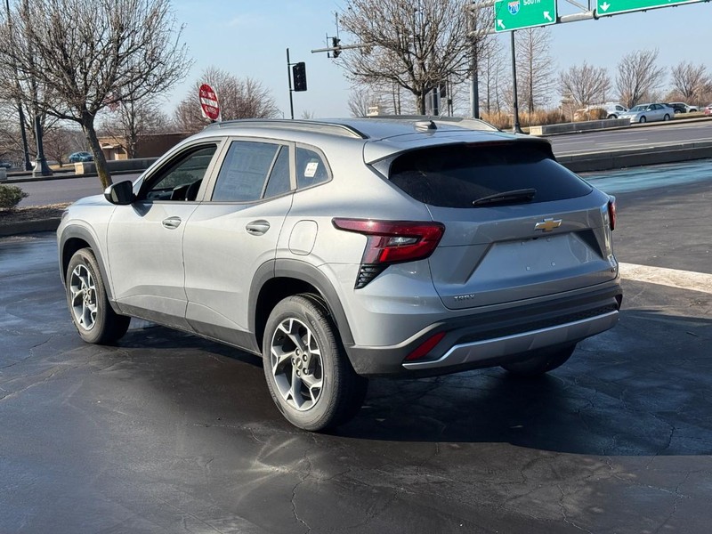 Chevrolet Trax Vehicle Full-screen Gallery Image 3