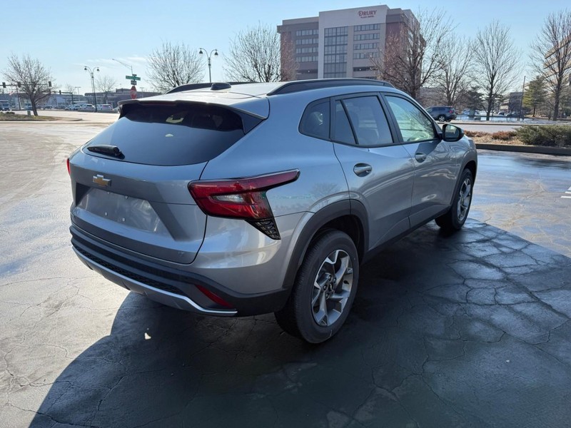 Chevrolet Trax Vehicle Full-screen Gallery Image 6