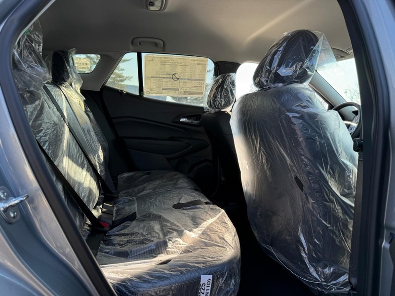 Chevrolet Trax Vehicle Full-screen Gallery Image 9