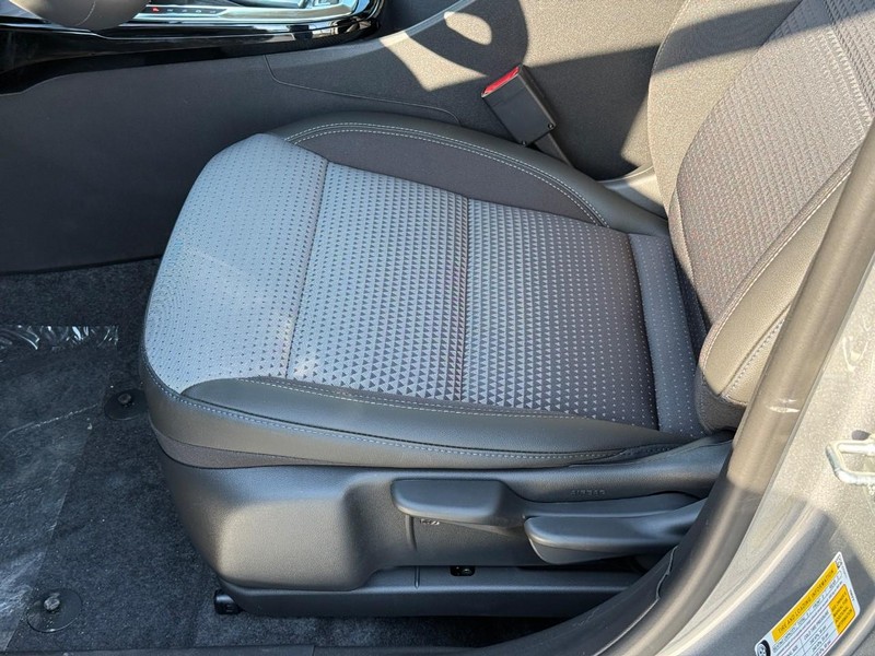 Chevrolet Trax Vehicle Full-screen Gallery Image 16