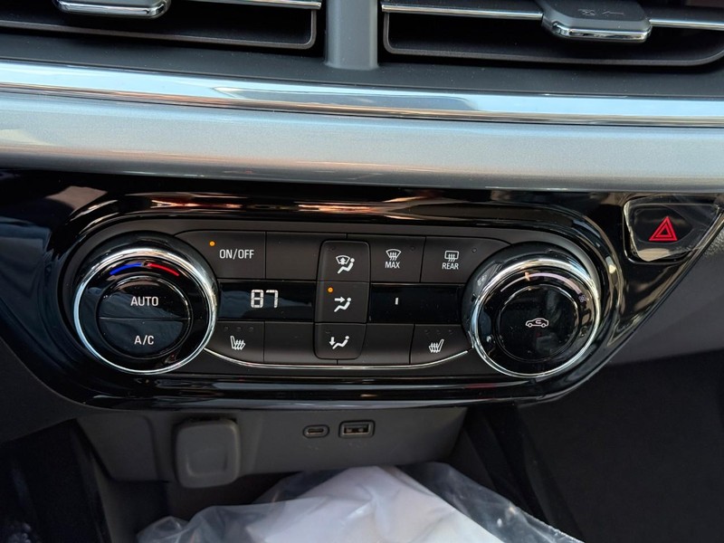 Chevrolet Trax Vehicle Full-screen Gallery Image 22