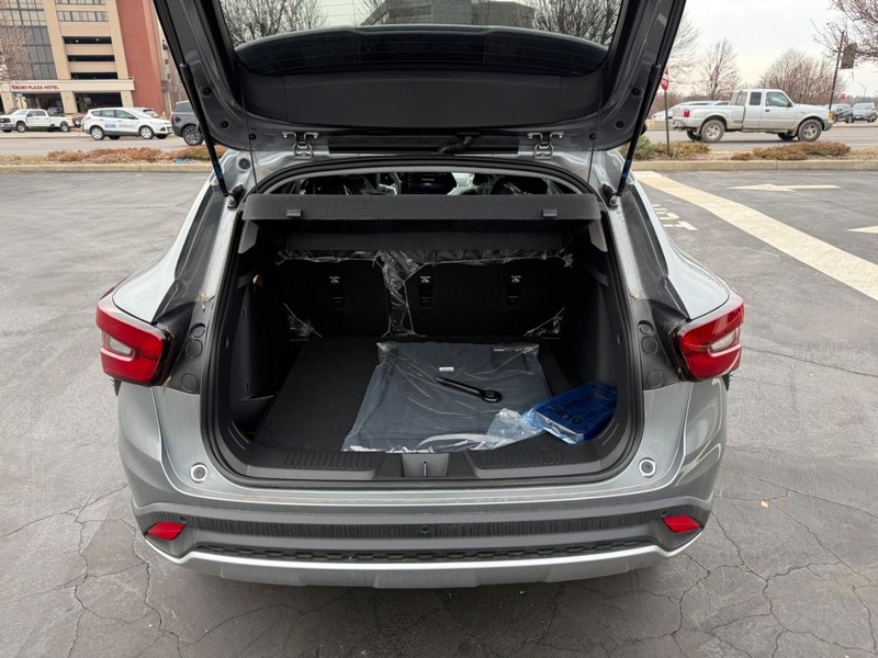 Chevrolet Trax Vehicle Full-screen Gallery Image 5