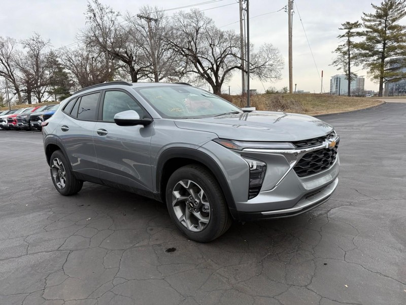 Chevrolet Trax Vehicle Full-screen Gallery Image 8