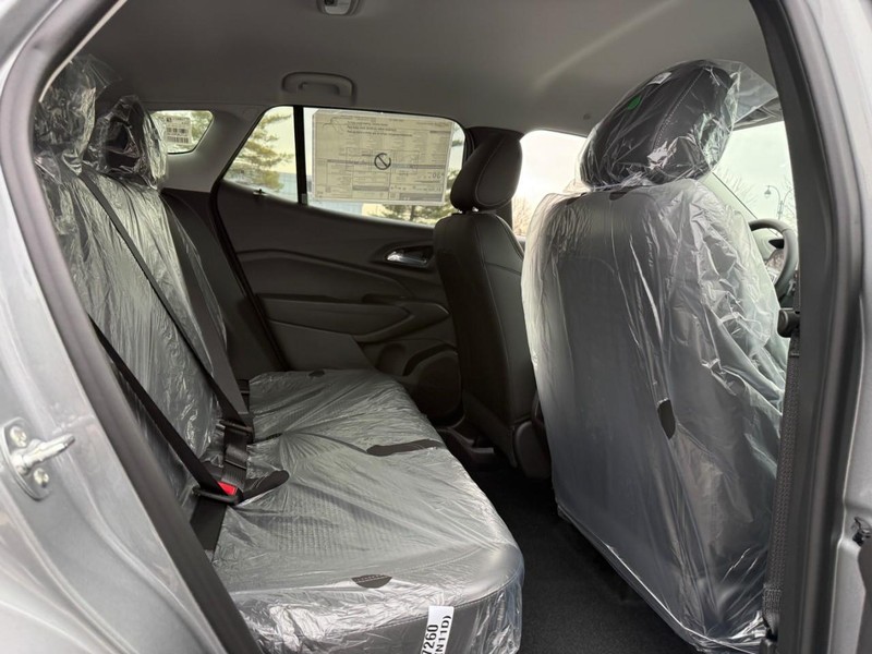 Chevrolet Trax Vehicle Full-screen Gallery Image 10