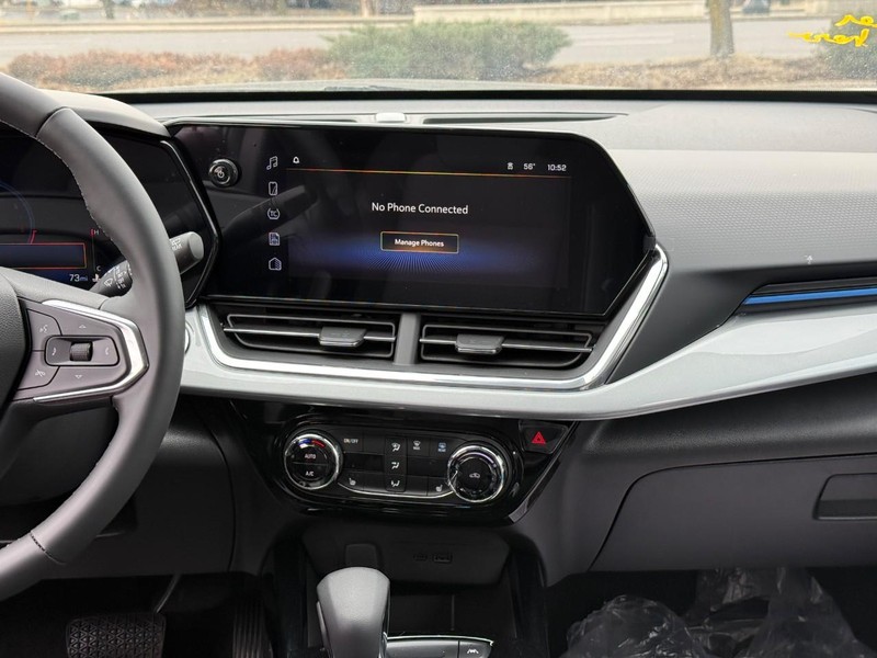 Chevrolet Trax Vehicle Full-screen Gallery Image 13