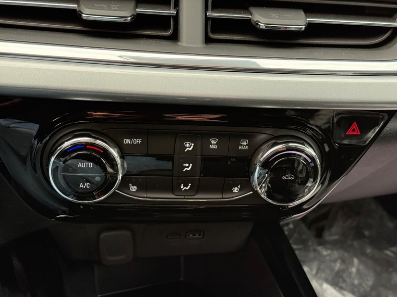 Chevrolet Trax Vehicle Full-screen Gallery Image 21