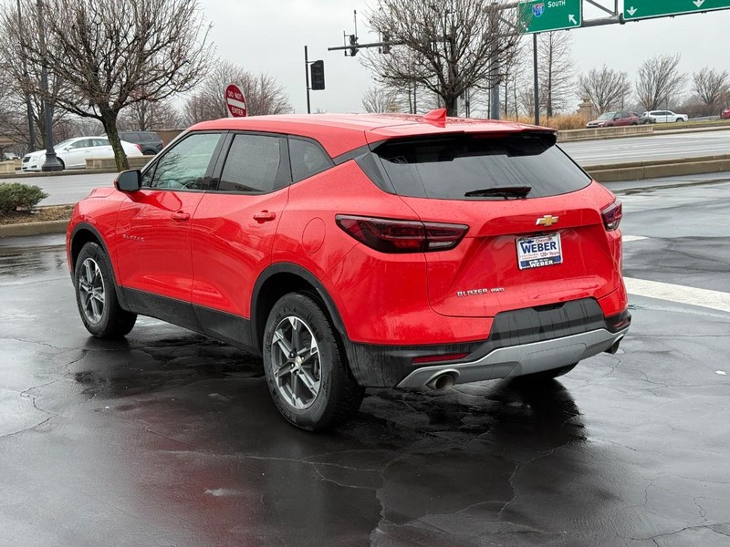 Chevrolet Blazer Vehicle Full-screen Gallery Image 03