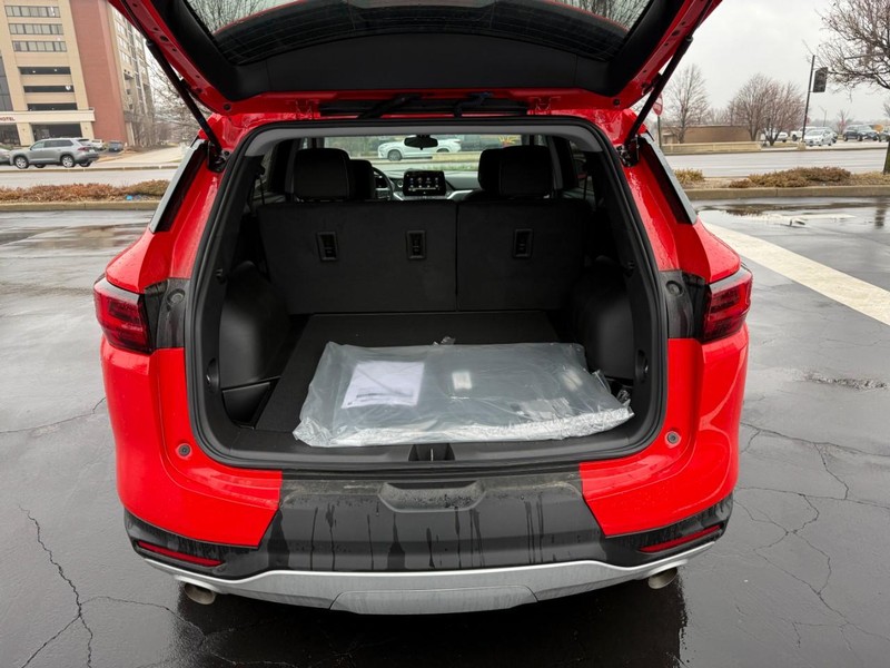 Chevrolet Blazer Vehicle Full-screen Gallery Image 06